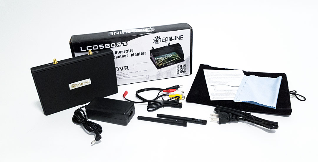 Eachine LCD5802D. 7 calowy monitor z wbudowaną baterią, modułem DVR, diversity oraz raceband'em.