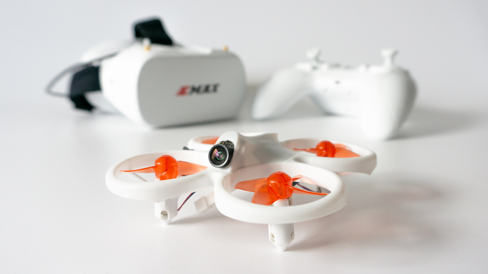 EMAX EZ Pilot to zestaw dla kompletnych amatorów, ale nawet im nie polecam go kupować.