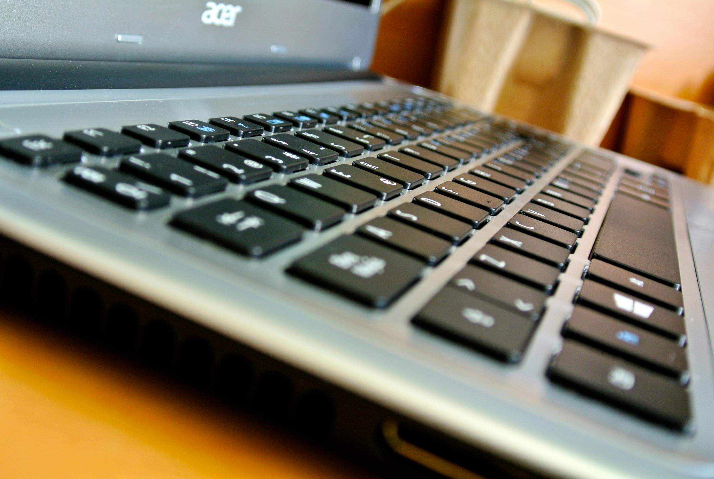 Nowe laptopy Acer, czyli jak przemycić gaming do sali konferencyjnej